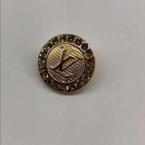 Louis Vuitton button
